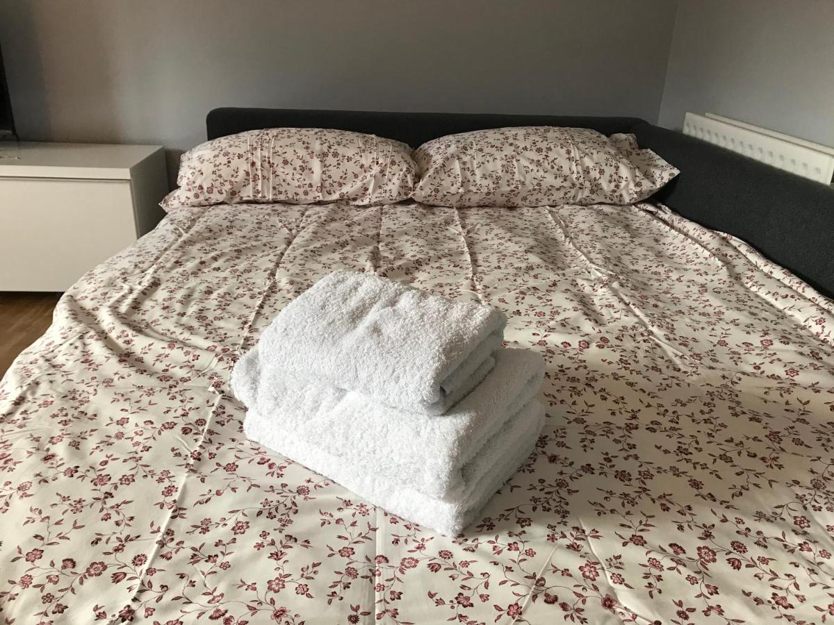 Flat One, 212 Eaglesham Road, East Kilbride, Glasgow Extérieur photo